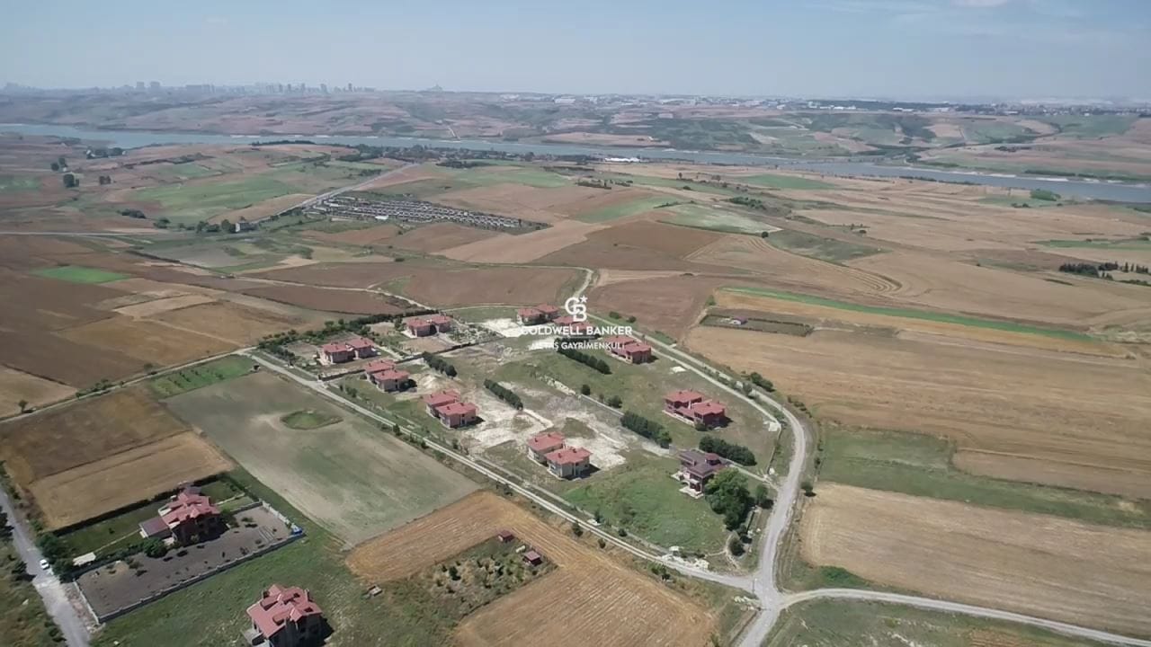 2c110483 3daf 4f76 9275 c8bba850456e