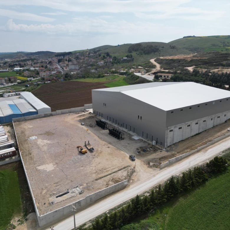 b0da4acc 4a16 4e18 be28 3e42d5249945